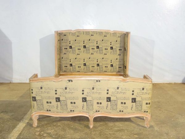 Queen Bed